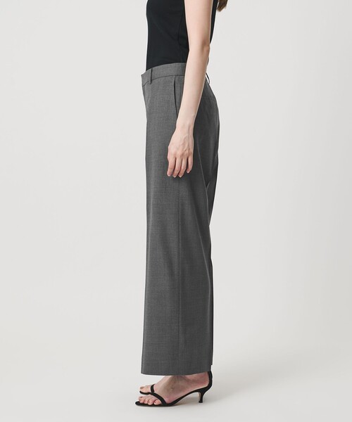 UNITED ARROWS(ユナイテッドアローズ)の「ノータック ストレート ワイドパンツ(スラックス・レディース・ネイビー/ダークグレー・36/38)」の18枚目の写真