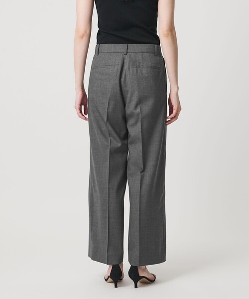 UNITED ARROWS(ユナイテッドアローズ)の「ノータック ストレート ワイドパンツ(スラックス・レディース・ネイビー/ダークグレー・36/38)」の17枚目の写真