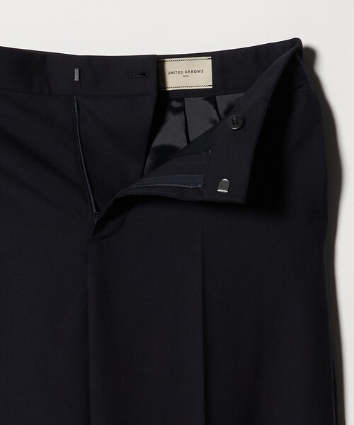 UNITED ARROWS(ユナイテッドアローズ)の「ノータック ストレート ワイドパンツ(スラックス・レディース・ネイビー/ダークグレー・36/38)」の6枚目の写真