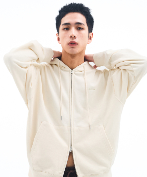 AMESWORLDWIDE(アメスワールドワイド)の「BASIC SMALL LOGO HOODIE ZIP UP CREAM(パーカー・レディース・その他・LARGE/SMALL/MEDIUM)」の9枚目の写真