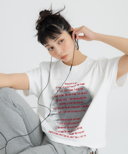 FLUKE HOLIC(フロックホリック)の「Heart embroidery logo TEE(Tシャツ/カットソー・レディース・ブラック/ホワイト/グレー・LARGE/MEDIUM/SMALL)」の2枚目の写真