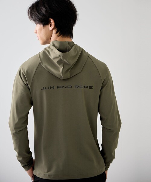 JUN&ROPE'(ジュンアンドロペ)の「バックロゴプリントパーカー/UV・吸水速乾・ポケッタブル(パーカー・メンズ・ブラック/ホワイト/カーキ・L/M/XL)」の13枚目の写真