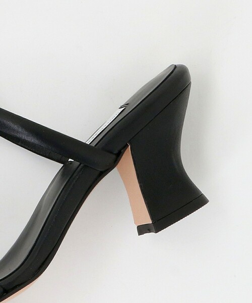 UNITED ARROWS（ユナイテッドアローズ）の「2ライン ミュール/サンダル（サンダル・レディース・オフホワイト/ブラック/ダークブラウン・36/37/35/37h/36h/35h/38）」の17枚目の写真