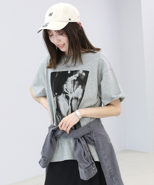 Aletta vita(アレッタビータ)の「綿天竺フォトTシャツ(Tシャツ/カットソー・レディース・杢グレー/オフホワイト・FREE)」の17枚目の写真