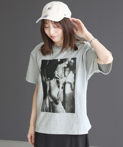 Aletta vita(アレッタビータ)の「綿天竺フォトTシャツ(Tシャツ/カットソー・レディース・杢グレー/オフホワイト・FREE)」の20枚目の写真