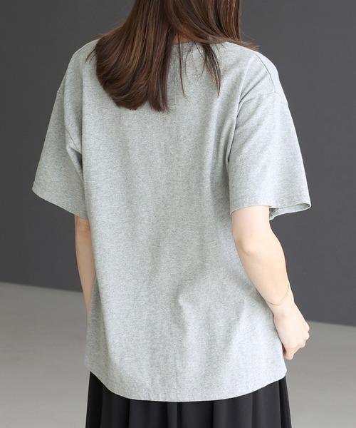 Aletta vita(アレッタビータ)の「綿天竺フォトTシャツ(Tシャツ/カットソー・レディース・杢グレー/オフホワイト・FREE)」の21枚目の写真
