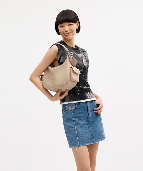 Coachtopia(コーチトピア)の「カーゴ ショルダー バッグ(ショルダーバッグ・レディース・ブラック系その他/ベージュ系その他・ONE)」の14枚目の写真