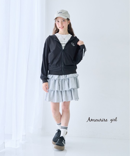 Amourire girl(アムリールガール)の「袖ラインリボン薄手パーカー(パーカー・キッズ・ホワイト/ブラック・140cm/130cm/160cm/150cm)」の7枚目の写真