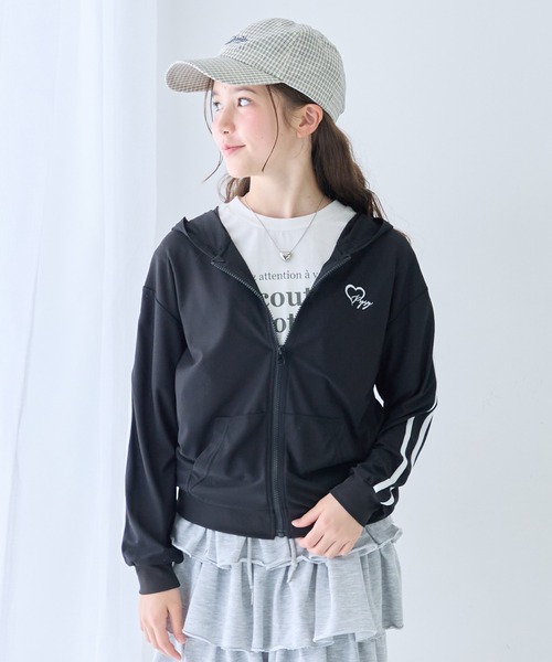 Amourire girl(アムリールガール)の「袖ラインリボン薄手パーカー(パーカー・キッズ・ホワイト/ブラック・140cm/130cm/160cm/150cm)」の8枚目の写真