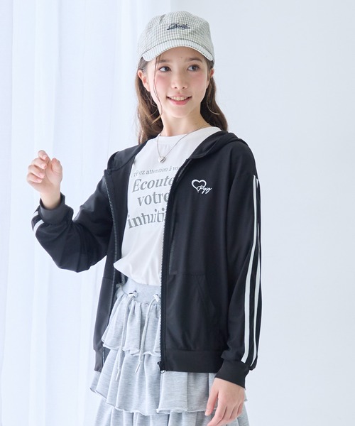 Amourire girl(アムリールガール)の「袖ラインリボン薄手パーカー(パーカー・キッズ・ホワイト/ブラック・140cm/130cm/160cm/150cm)」の9枚目の写真
