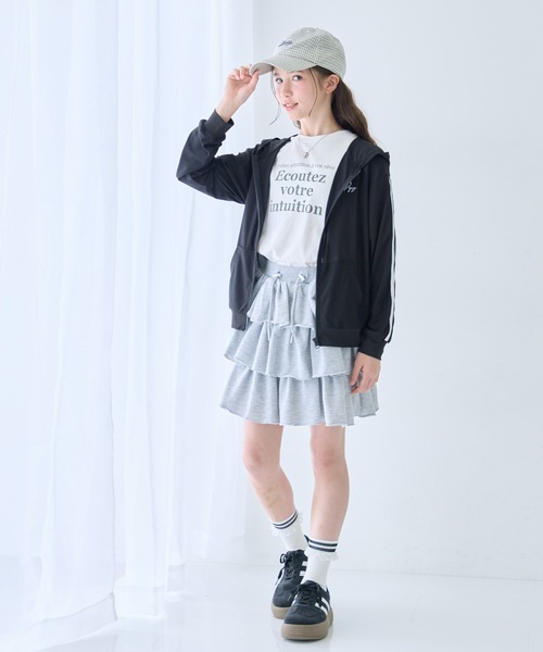 Amourire girl(アムリールガール)の「袖ラインリボン薄手パーカー(パーカー・キッズ・ホワイト/ブラック・140cm/130cm/160cm/150cm)」の11枚目の写真