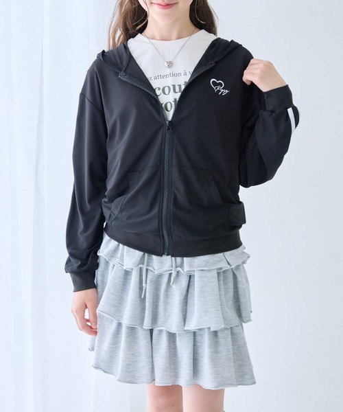 Amourire girl(アムリールガール)の「袖ラインリボン薄手パーカー(パーカー・キッズ・ホワイト/ブラック・140cm/130cm/160cm/150cm)」の18枚目の写真