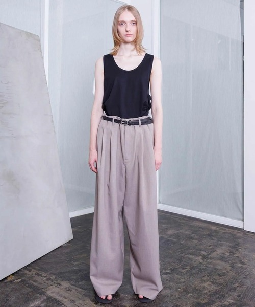 VOAAOV（ヴォアーブ）の「【VOAAOV】ROUTINE Tuck Wide Pants（スラックス・メンズ・ベージュ/ネイビー/ライトグレー/ブラック・1/0）」の3枚目の写真