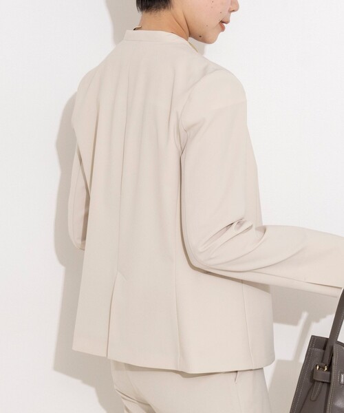 NOLLEY’S Sophi(ノーリーズソフィ)の「《セットアップ対応》ウォッシャブル2WAYツイルストレッチジャケット(ノーカラージャケット・レディース・ブラック/ベージュ・36/38/40)」の8枚目の写真