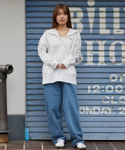 ROXY(ロキシー)の「ROXY/ロキシー HISTORICAL LOGO HOODIE ジップラッシュフーディ 2026年 夏 夏服(パーカー・レディース・ホワイト/ブラック・S/M/L)」の21枚目の写真