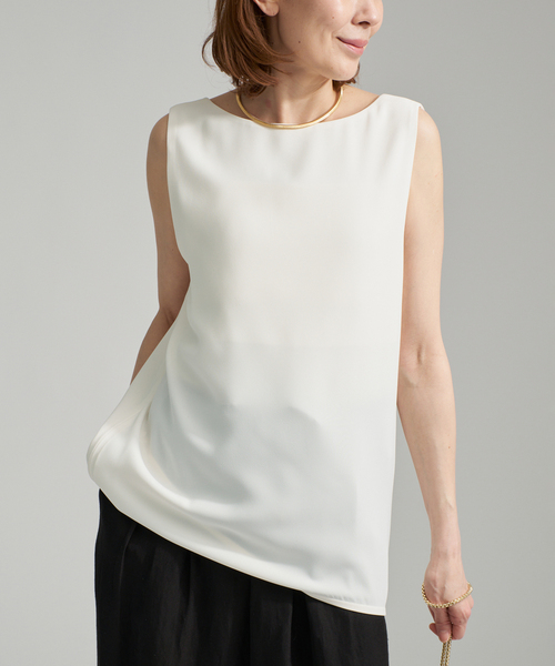 VERMEIL par iena(ヴェルメイユパーイエナ)の「Open Back Cocoon トップ(シャツ/ブラウス・レディース・ブラック/ホワイト・FREE)」の2枚目の写真