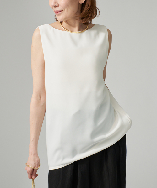 VERMEIL par iena(ヴェルメイユパーイエナ)の「Open Back Cocoon トップ(シャツ/ブラウス・レディース・ブラック/ホワイト・FREE)」の15枚目の写真