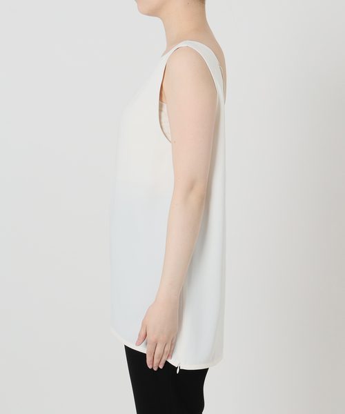 VERMEIL par iena(ヴェルメイユパーイエナ)の「Open Back Cocoon トップ(シャツ/ブラウス・レディース・ブラック/ホワイト・FREE)」の20枚目の写真