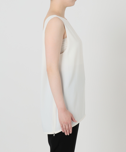 VERMEIL par iena(ヴェルメイユパーイエナ)の「Open Back Cocoon トップ(シャツ/ブラウス・レディース・ブラック/ホワイト・FREE)」の22枚目の写真