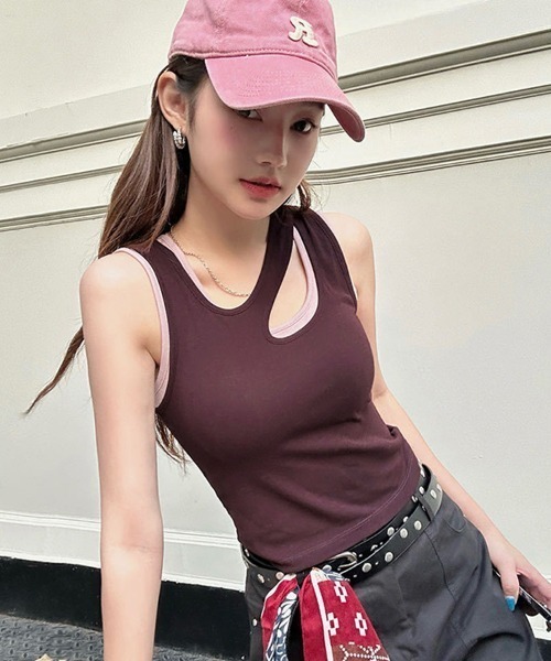 CLOTHY(クロシィ)の「【ラクして盛れるレイヤードトップス】カップ付アシメレイヤードタンク(キャミソール・レディース・パープル/ネイビー/グレー・FREE)」の4枚目の写真
