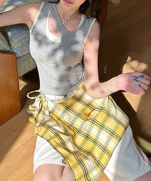 CLOTHY(クロシィ)の「【ラクして盛れるレイヤードトップス】カップ付アシメレイヤードタンク(キャミソール・レディース・パープル/ネイビー/グレー・FREE)」の8枚目の写真