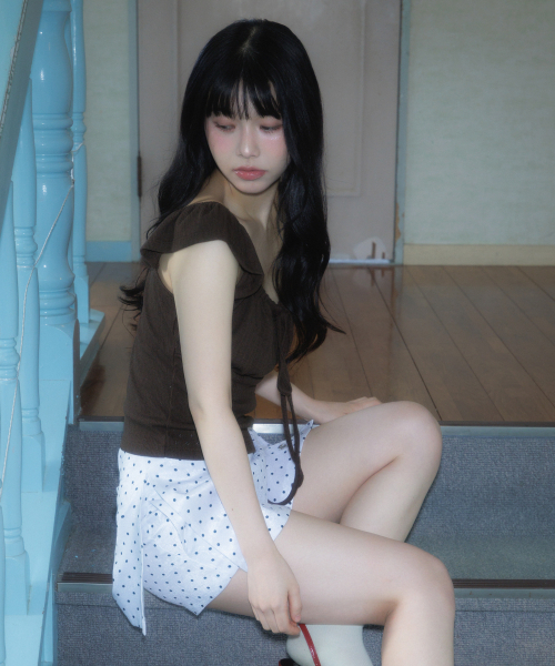 ROSEFRANTZ（ロゼフランツ）の「Ribbon Shirring Sleeveless [Brown]（Tシャツ/カットソー・レディース・ブラウン・OS）」の10枚目の写真