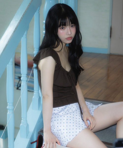 ROSEFRANTZ（ロゼフランツ）の「Ribbon Shirring Sleeveless [Brown]（Tシャツ/カットソー・レディース・ブラウン・OS）」の11枚目の写真