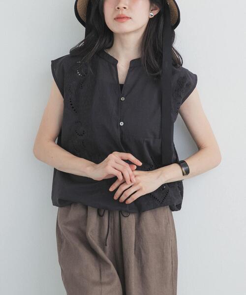 URBAN RESEARCH DOORS(アーバンリサーチドアーズ)の「パッチワーク刺繍ブラウス(シャツ/ブラウス・レディース・オフホワイト/スミクロ・FREE)」の17枚目の写真