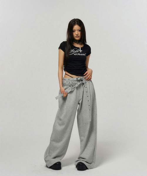 SCHISM INDUCING（スキズムインデューシング）の「UNBALANCED SHIRRED T SHIRT BLACK（Tシャツ/カットソー・レディース・その他・FREE）」の6枚目の写真
