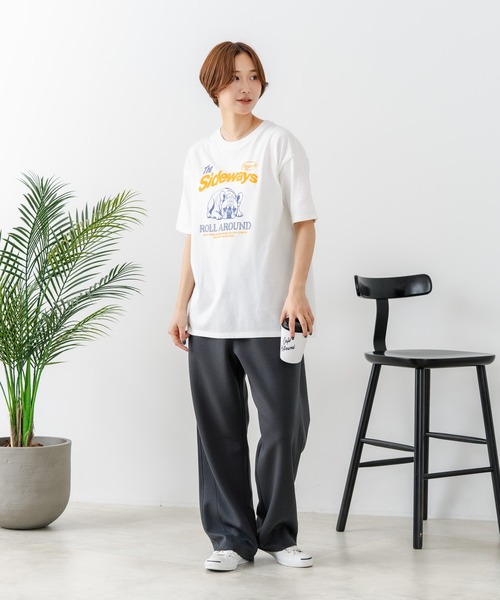 fort point（フォーポイント）の「【C-FORT POINT/フォートポイント】【ゆったりルーズシルエット】フレンチブルドッグ×カレッジ風ロゴTシャツ フレブル 犬好き 古着風 ヴィンテージ風 おしゃれ 可愛い（Tシャツ/カットソー・レディース・ライトグレー/チャコールグレー/オフホワイト・FREE）」の12枚目の写真