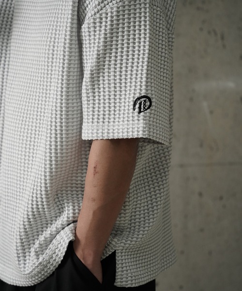DEVILOCK(デビロック)の「DEVILOCK BIG WAFFLE TEE(Tシャツ/カットソー・メンズ・ブラック/グレー・LARGE/MEDIUM)」の7枚目の写真