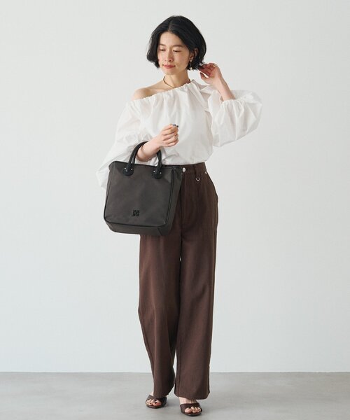 russet(ラシット)の「【撥水】コーデュラナイロンスクエアトートバッグ(トートバッグ・レディース・ダークブラウン/グレー系その他・FREE)」の5枚目の写真