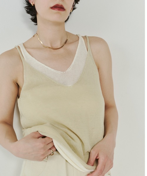VION(ヴィオン)の「シアーニットレイヤードタンク / Sheer Knit Layerd Tank(キャミソール・レディース・ホワイト/イエロー・FREE)」の2枚目の写真