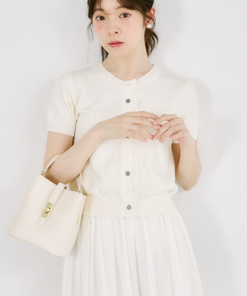 tocco closet(トッコ クローゼット)の「【ZOZO限定】バイカラー釦レースライン装飾半袖ニットカーディガン(カーディガン/ボレロ・レディース・ブルー/アイボリー/ピンク/グレー・M)」の2枚目の写真