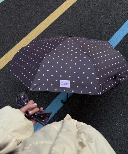 LA VORAGINE（ラ ヴォラジネ）の「【晴雨兼用】ミルキードット折りたたみ傘（折りたたみ傘・レディース・White/アイボリー/Black/GRAY/PINK/BROWN・FREE）」の5枚目の写真