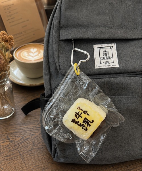 NOLITA LABORATORY(ノリータラボラトリー)の「【 NOLITA / ノリータ 】食品サンプル風 スクイーズ バッグチャーム / 牛乳パックモチーフ キーホルダー Y2K(チャーム・キッズ・ホワイト/イエロー・FREE)」の1枚目の写真
