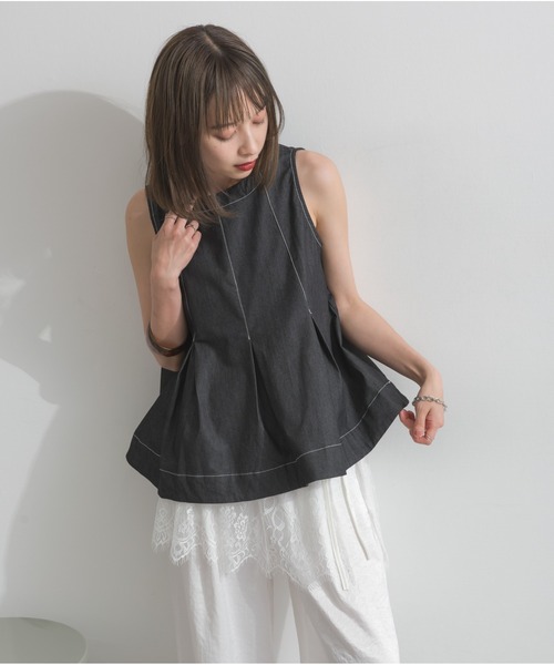 OandI（オーアンドアイ）の「フロントタックノースリーブトップス（タンクトップ・レディース・ブラック/ホワイト/インディゴブルー・FREE）」の2枚目の写真