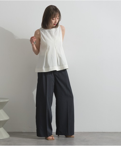 OandI（オーアンドアイ）の「フロントタックノースリーブトップス（タンクトップ・レディース・ブラック/ホワイト/インディゴブルー・FREE）」の8枚目の写真