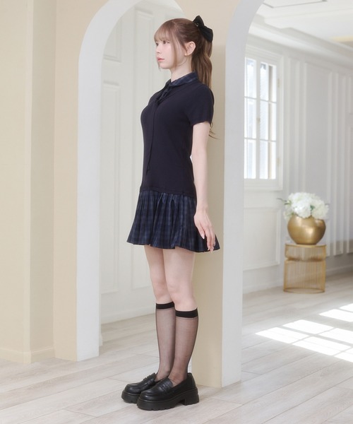 Rmine（アールマイン）の「レイヤード風 チェック ドッキング ニット ミニワンピース（ワンピース・レディース・ホワイト/グレー/ネイビー・FREE）」の6枚目の写真