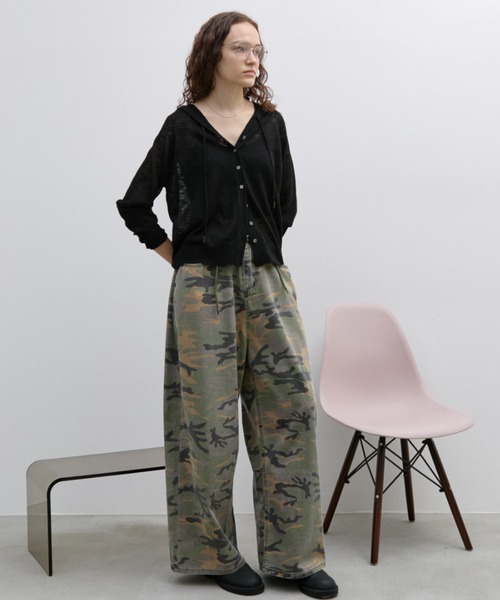 Auntie Rosa Holiday(アンティローザホリデー)の「シアーニットフーディカーディガン(カーディガン/ボレロ・レディース・オフホワイト/ブラック・FREE)」の17枚目の写真