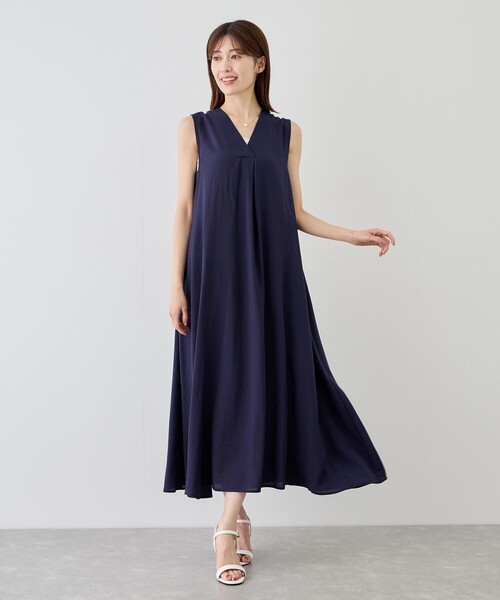 Jayro（ジャイロ）の「Vネックノースリロングフレアワンピース（ワンピース・レディース・ブラック/ブルー系その他4/ネイビー・FREE）」の3枚目の写真