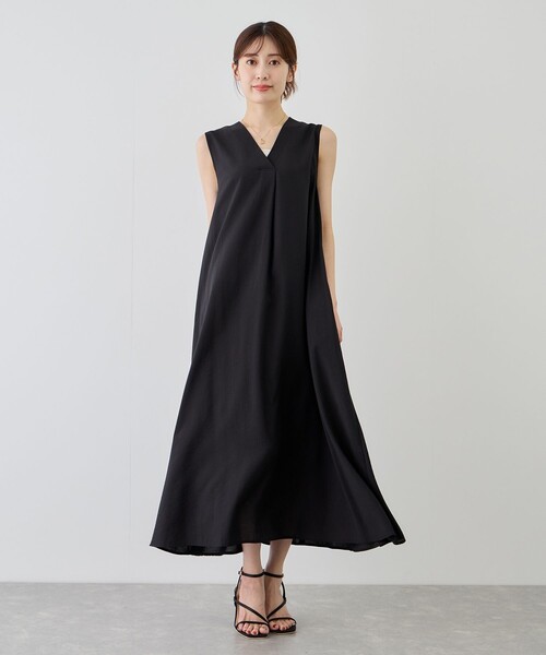 Jayro（ジャイロ）の「Vネックノースリロングフレアワンピース（ワンピース・レディース・ブラック/ブルー系その他4/ネイビー・FREE）」の4枚目の写真