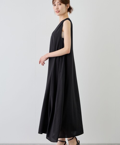 Jayro（ジャイロ）の「Vネックノースリロングフレアワンピース（ワンピース・レディース・ブラック/ブルー系その他4/ネイビー・FREE）」の8枚目の写真