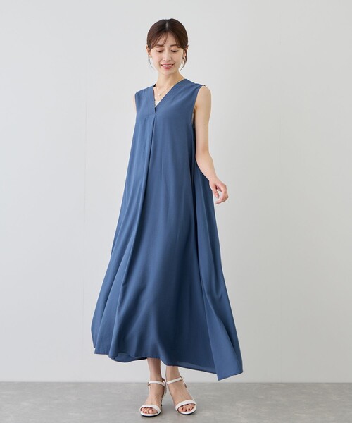 Jayro（ジャイロ）の「Vネックノースリロングフレアワンピース（ワンピース・レディース・ブラック/ブルー系その他4/ネイビー・FREE）」の22枚目の写真