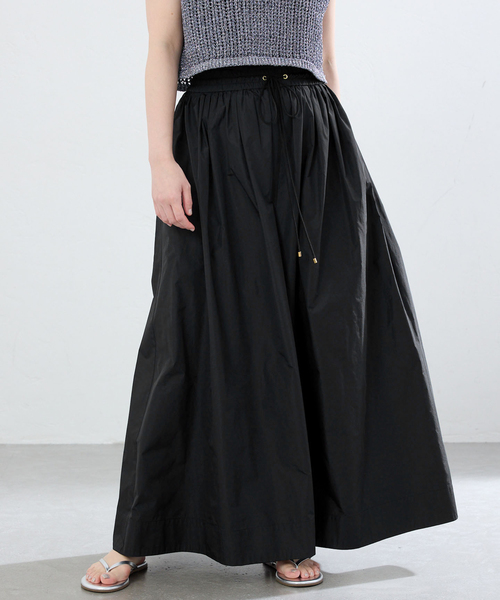IENA(イエナ)の「《一部カラー店舗限定》シャンブレータフタギャザースカート(スカート・レディース・チャコールグレー/ブラック/ベージュ/ブラウン・36/38)」の1枚目の写真