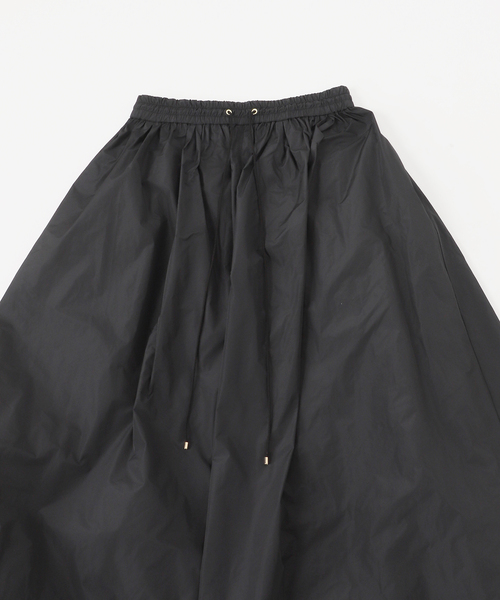IENA(イエナ)の「《一部カラー店舗限定》シャンブレータフタギャザースカート(スカート・レディース・チャコールグレー/ブラック/ベージュ/ブラウン・36/38)」の19枚目の写真