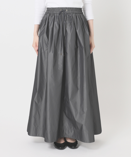 IENA(イエナ)の「《一部カラー店舗限定》シャンブレータフタギャザースカート(スカート・レディース・チャコールグレー/ブラック/ベージュ/ブラウン・36/38)」の10枚目の写真