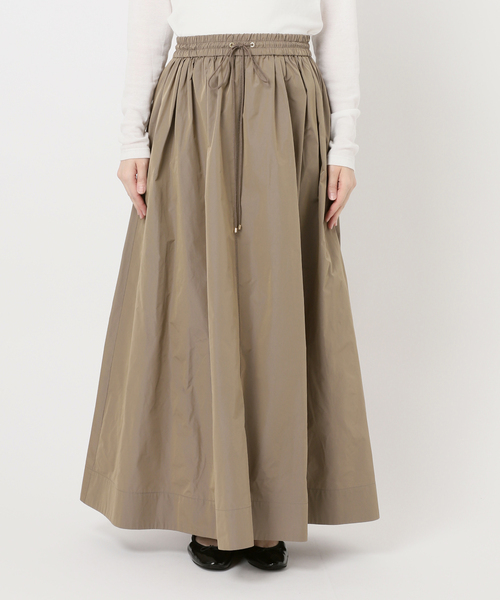 IENA(イエナ)の「《一部カラー店舗限定》シャンブレータフタギャザースカート(スカート・レディース・チャコールグレー/ブラック/ベージュ/ブラウン・36/38)」の14枚目の写真