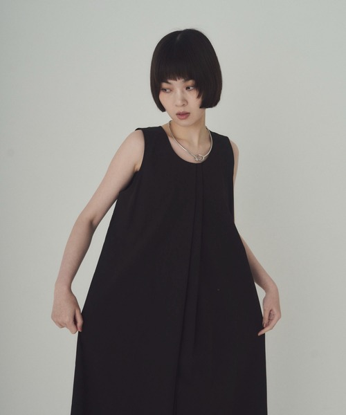 SOYEN(ソイエン)の「タイプライタータックワンピース(ワンピース・レディース・ベージュ/ブラック・F)」の4枚目の写真