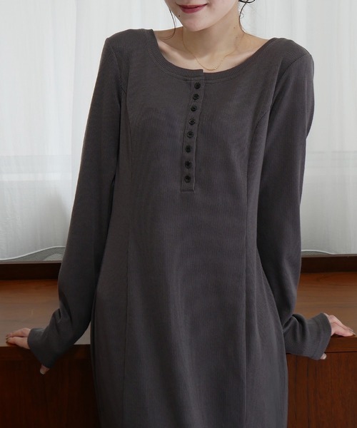 Meiru(メイル)の「ヘンリーネックIラインリブワンピース(ワンピース・レディース・ブラウン/チャコール/ブラック・LARGE/MEDIUM/SMALL/X-LARGE)」の1枚目の写真